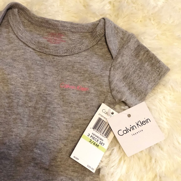 New Calvin Klein Onesie 3-6 months - Picture 4 of 5